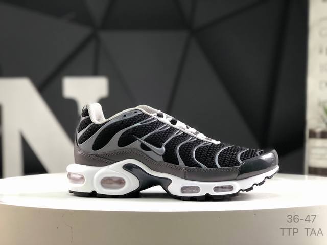 真标耐克 Nike Air Max plus Tn Ultra 复刻版 科技复古耐克Tn经典的Air Max plus被很多跑鞋爱好者们所熟知 作为Nike历史