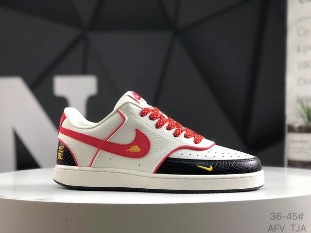 耐克 Nike Court Vision 低帮百搭 透气休闲运动板鞋 兼顾舒适脚感和出众风范 演绎匠心之作 结构性的支撑贴合感结合复古篮球设计 电绣工艺 皮料切