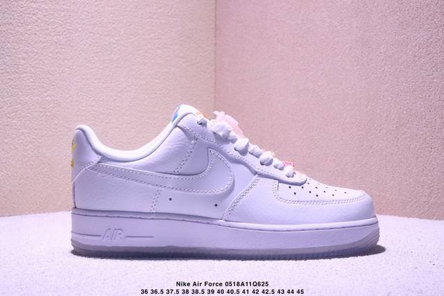 公司带半码 耐克Nike Air Force 1 07 空军一号低帮百搭休闲运动板鞋 柔软 弹性十足的缓震性能和出色的中底设计 横跨复古与现代的外结合 造就出风