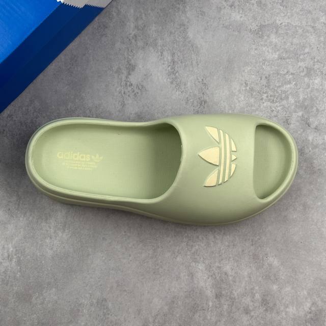 本地 核心私 adidas Adifom Superstar 阿迪应季新品穆勒厨师拖鞋 #轻松脚感 一穿即走 这款拖鞋旨在致敬经典的Stan Smith 简约鞋