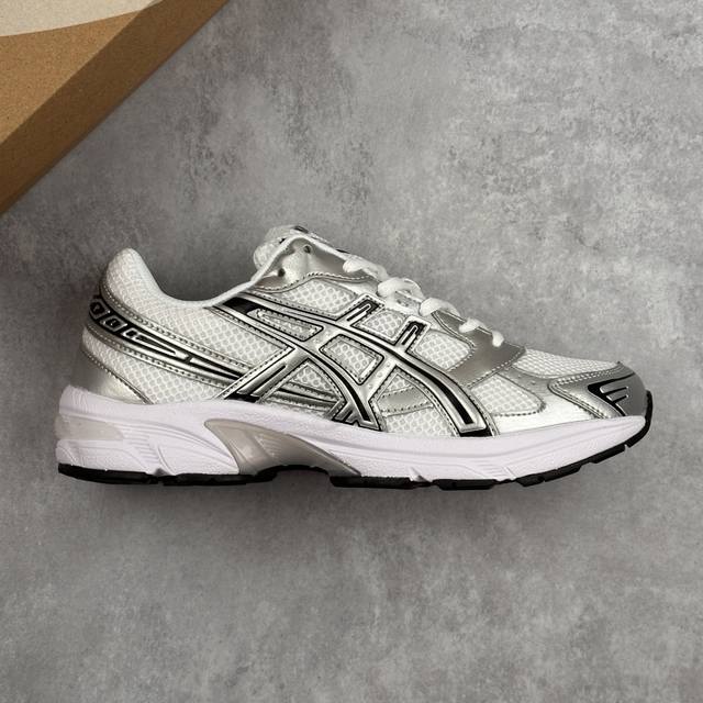 本地 核心私 asics 亚瑟士 Gel-1130 男女时尚透气 健步减震 运动潮流耐磨休闲鞋 选用网眼与皮革相接 复古而富有层次感 网布搭配银色金属感线条 虎