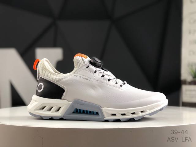 ecco 爱步 爆款 休闲鞋 经典和现代工艺品质融合 精选小牛皮面料 pu一体成型大底 独特制鞋工艺 舒适百搭 尺码 39一44 Asv Lfa