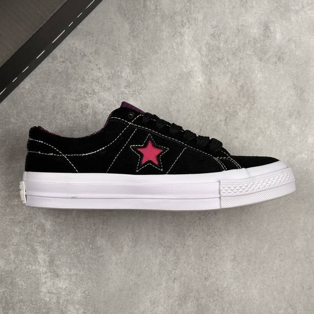 本地 核心私 匡威Converse One Star Tropical Feet 一星翻毛皮 经典黑紫低帮板鞋 鞋面采用翻毛皮材质 自然优雅 内里花纹独具特色