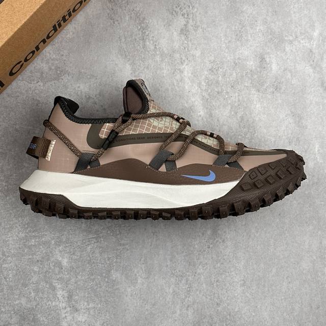 本地 核心私 耐克 Nike Acg Mountain Fly Low Gtx Se 运动鞋户外登山徒步鞋 鞋面采用 Gore-Tex 材料 质地轻盈 耐穿拒水