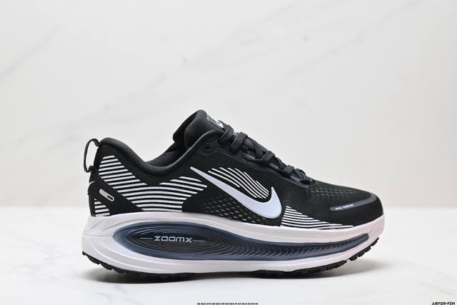 真标Nike Vomero 18 耐克 舒适减震防滑 低帮跑步鞋 货号:Hm6804-100 尺码:36 36.5 37.5 38 38.5 39 40 40.