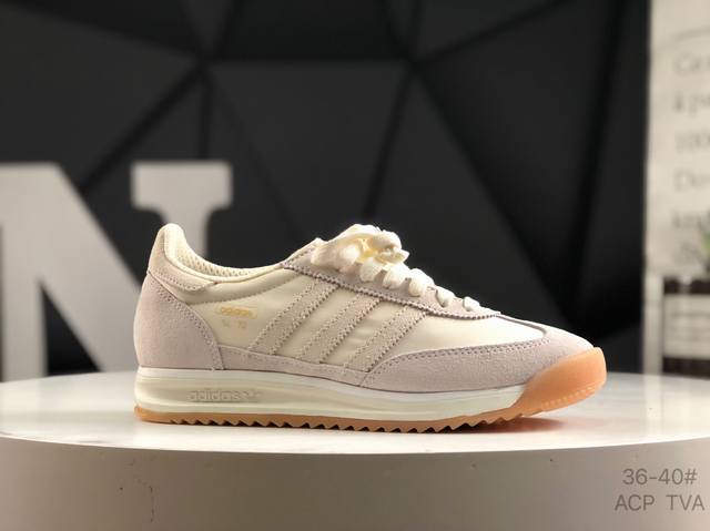 阿迪达斯 Adidas Sl 72 Rs 全新重置版本 将这款复古鞋型用尼龙材质呈现 最终拼接麂皮材质 让该鞋型上脚既有舒适透气性又有满满的复古质感 货号 Jh