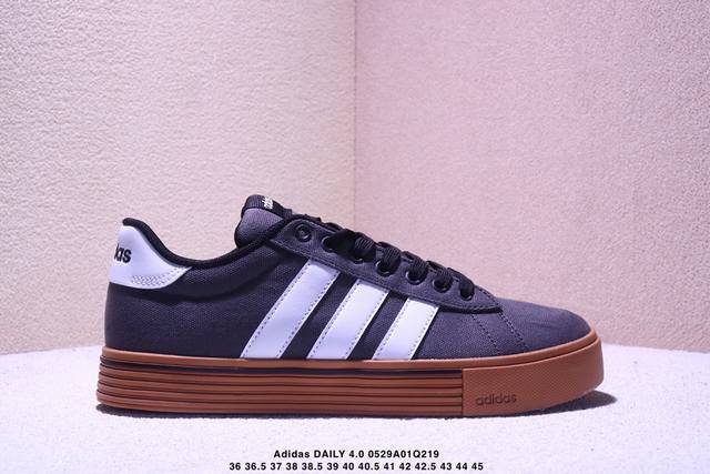 真标Adidas Daily 4.0 阿迪达斯 舒适百搭 低帮 板鞋 融合了复古与现代风格 简约而富有质感 整体线条流畅 轮廓分明 尽显时尚气息 鞋身采用经典的