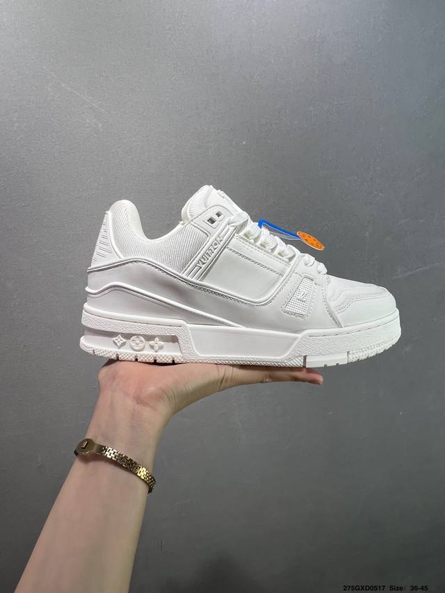 公司级路易威登 Louis Vuitton Lv路易威登板鞋 新款 Lv Trainer最新配色运动鞋 L家 篮球鞋风格运动鞋 该鞋由艺术总监 Virgil A