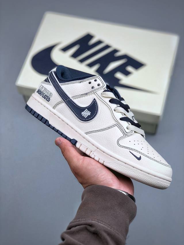 C版 Nike Sb Dunk Low X Undefeated 白蓝小勾纯原大厂出品 极力推荐原装头层材料 独家版型蒸餾加工帶來的是更好的视觉和脚感体验大厂纯