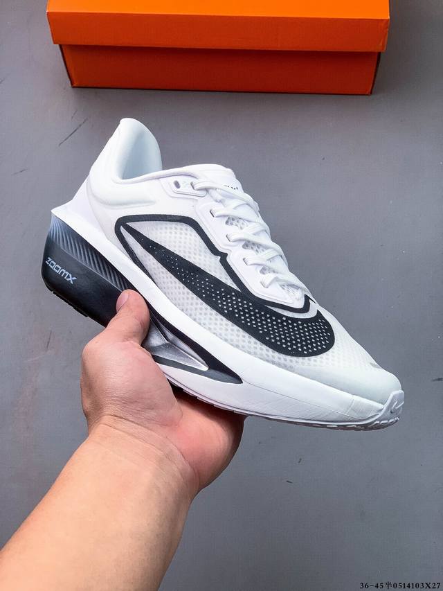 集图 耐克Nike Zoom Fly 6 竞速飞行6代系列低帮轻质缓震透气休闲运动跑步鞋 nike旗下主打竞速训练的Zoom Fly 6突然官宣 让不少跑步玩家