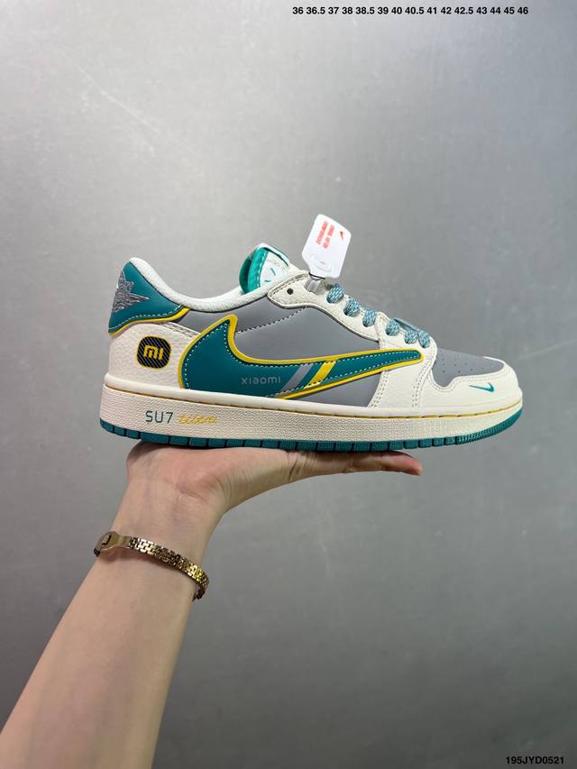 公司级Air Jordan 1 Low Og 高端定制 大厂纯原工艺 原楦原纸板 原厂头层皮料 铸造最完美鞋型 一眼区别任何市售土肥圆版本 中底 背胶 皮料 清
