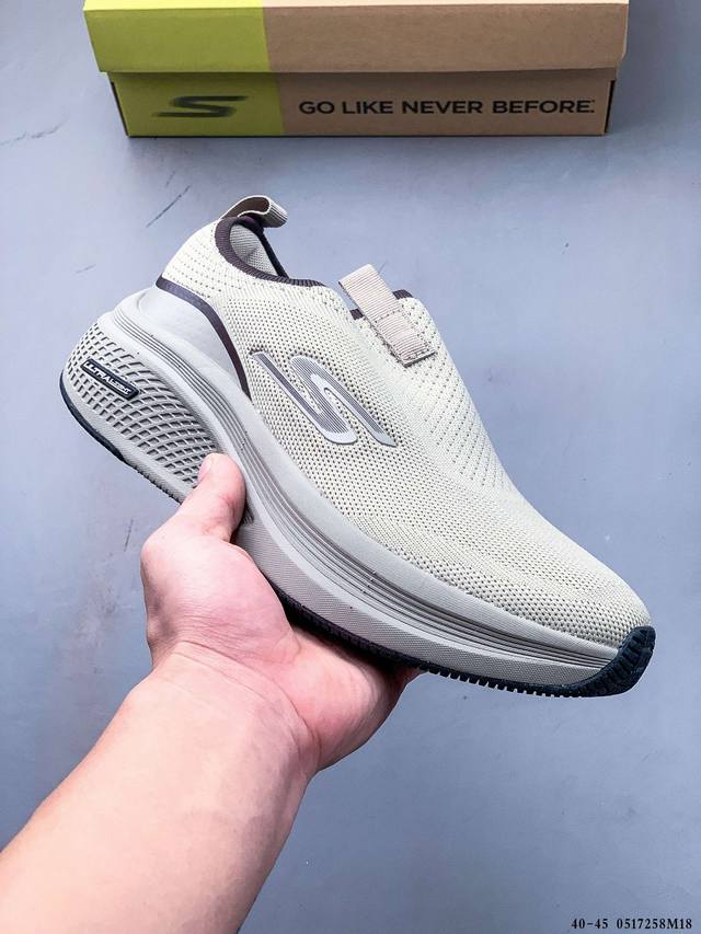 skechers斯凯奇男女高透气回弹舒适缓震一脚蹬设计运动跑步鞋 0517258M18