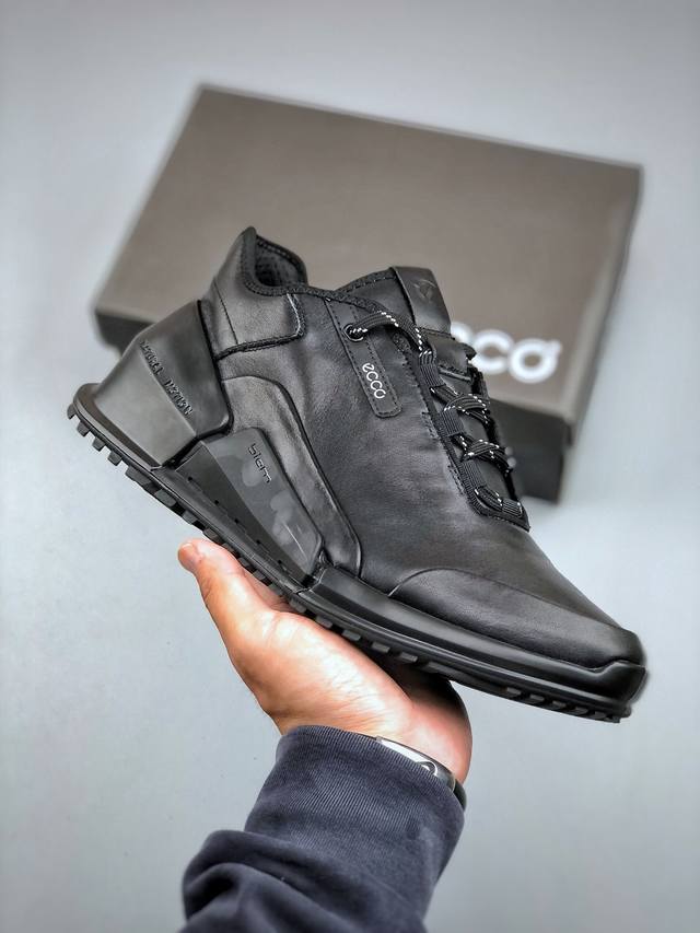 Ecco爱步男士休闲运动鞋 缓震牛皮跑步鞋 Biom2.0系列新款 柔软超轻的中底 提供出色的能量回弹和缓震体验 长效缓震的Biom自然律动科技鞋楦 符合人体工