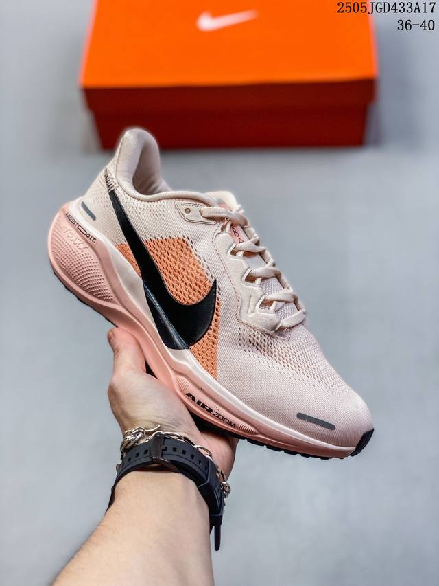 nike 耐克 原楦原纸版数据开发 采用全新热熔工艺组合双层超轻透气网织布鞋面材质 内里嵌入定型海绵 全掌型 Reactx 泡绵中底 外置防滑耐磨橡胶底片颠覆式