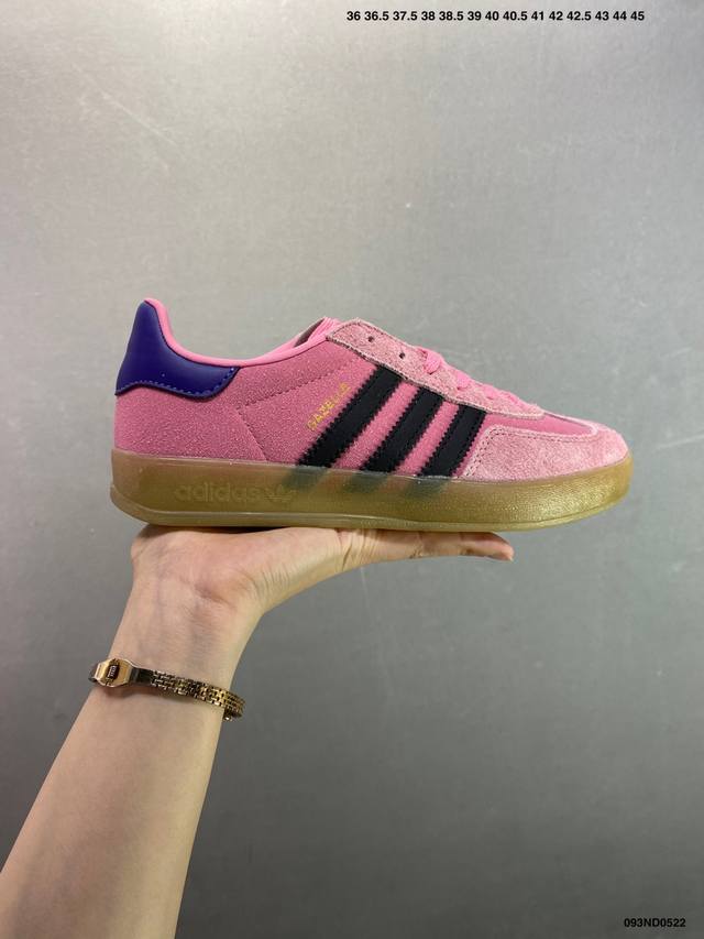 ad Original Gazelle Indoor Trainers 瞪羚室内鞋系列低帮复古百搭休闲运动德训风板鞋 粉黑 Ie7002 高端零售特供批次 原厂