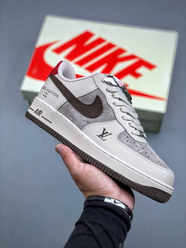 Nike Air Force 1 07 Low Lv联名款 白灰色 空军一号经典低帮板鞋 官方同步 原装级别 原楦头原纸板 打造纯正空军版型 全掌内置蜂窝气垫