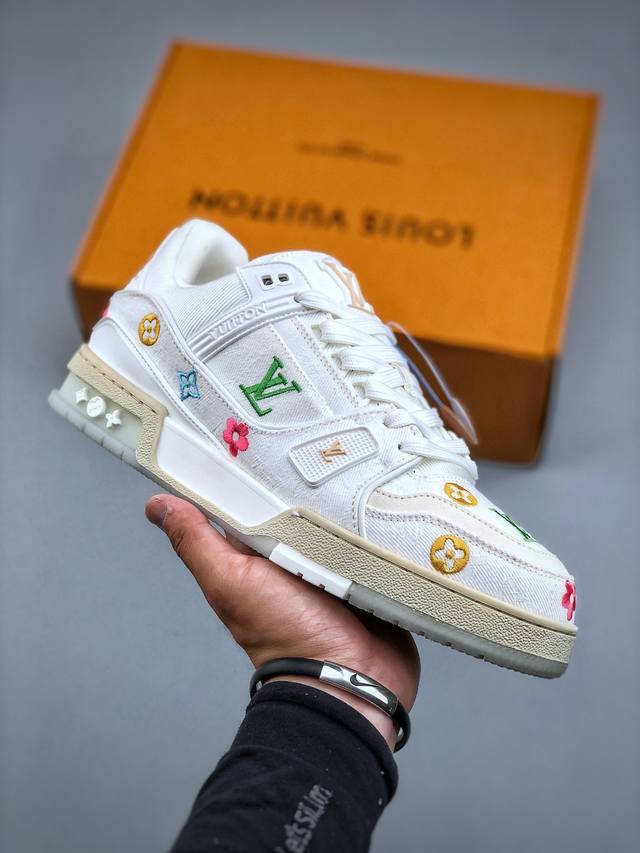 Louis Vuitton Trainer Sneaker Low Lv路易威登低帮板鞋 正确一致Tpr光泽组合鞋底 耐弯折滴塑支持片 原版购入历时近两个月开发