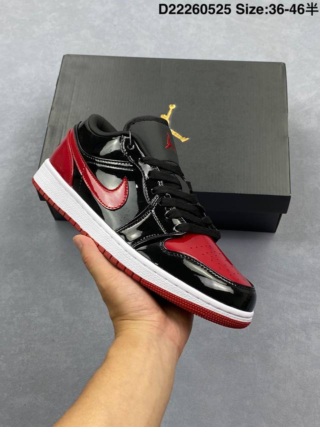 耐克 乔丹Air Jordan 1 Low Aj1 乔1 乔丹1代Aj1 低帮复古文化休闲运动篮球鞋 从1985 年面世的元年款汲取设计灵感 采用简洁大方的经典
