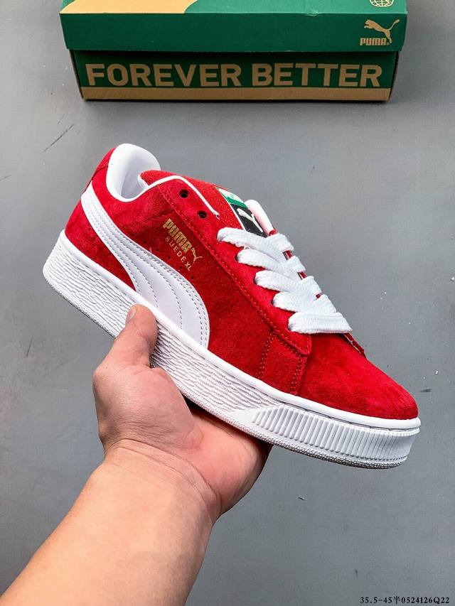 集图 彪马puma Suede Xl 全新休闲板鞋 鞋身通体采用细腻的麂皮材质 厚实柔软 质感出众 鞋侧保留puma标志性跑道图案 侧面与后跟点缀金属色puma