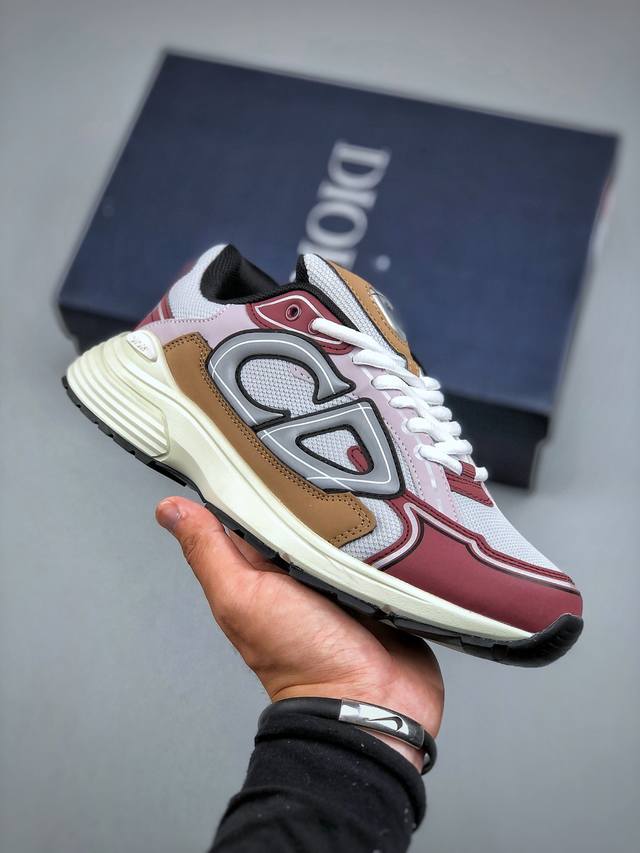今日福利特价 Dior 迪奥 Stone Island 联名款B30系列休闲 运动鞋 老爹鞋 这次精彩的合作堪称一场别开生面的对话 展现了非凡的创意 金琼斯 K