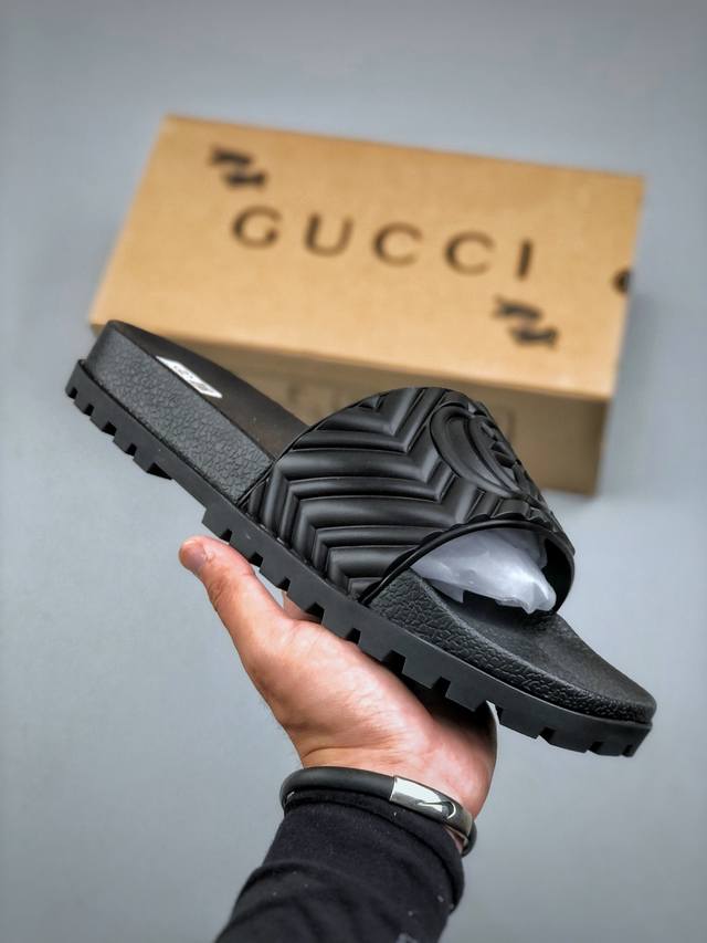 gucci 古奇 官网主推款 3D印花字一拖鞋 历年经爆典款 正品原版开模 高端复刻 Gucci 20Ss 夏季时潮尚流爆款 毫无念悬的网红单品 时装周街拍出率