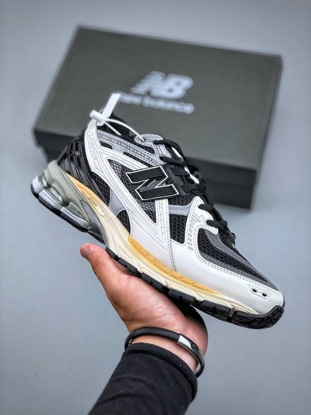 New Balance M1906系列复古单品宝藏老爹鞋款 复古元素叠加 质感超级棒 楦版型材料细节做工精细 作为Nb最经典的档案鞋型之一 与2002一样 19