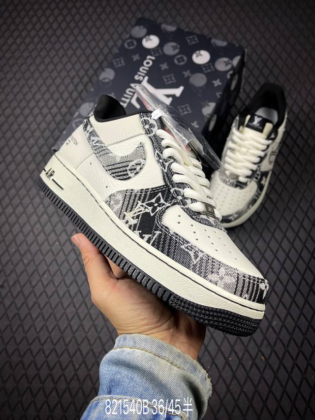 B 耐克Nike Air Force 1 07 空军一号低帮百搭休闲运动板鞋 柔软 弹性十足的缓震性能和出色的中底设计 横跨复古与现代的外型结合 造就出风靡全球