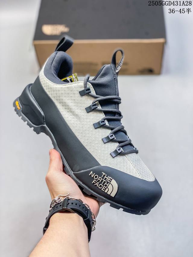 the North Face Glenclyffe Low Shoes北面 经典徒步鞋 大黑甲 鞋面整体采用防撕裂可再生涤纶, 鞋底采用 vibram V字大底