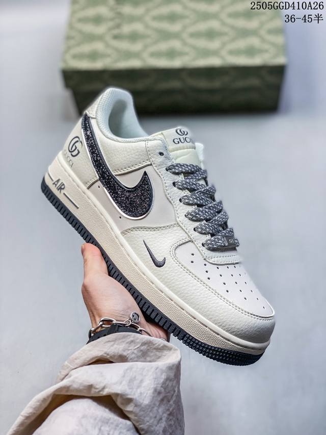 Gu古驰联名 米白棕勾 夏季清新配色 海外限量发售 公司级Nike Air Force 1 07 Low 空军一号 低帮 运动鞋 休闲鞋 折边针车 工艺难度大
