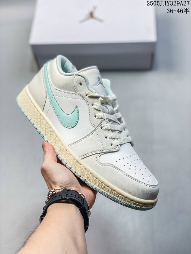 air Jordan 1 Low 白绿 aj1乔1低帮休闲板鞋 同步官方配色 市场唯一独家头层皮打造 原鞋原档案开发 原厂皮料 原档冲孔鞋头 正确满胶鞋垫 四线