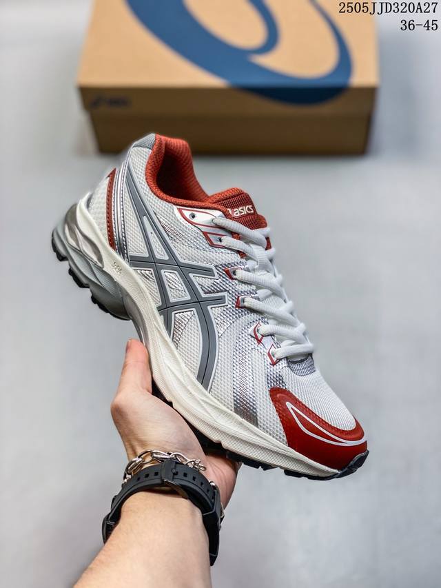 asics Gel-1130 亚瑟士新款运动跑步鞋 asics Gel-1130可以称得上是复古美学的入门代表作 它所呈现的是千禧年后期的时代变迁风格 整双鞋在