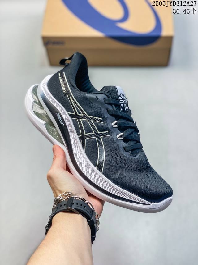 公司级Asics 亚瑟士 透气网眼鞋面配合部分合成革材质 采用全新Ahar+橡胶材质,更加耐磨日本专业跑鞋品牌 Asics 亚瑟士 Novavlast 系列 户