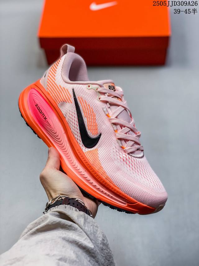 nike 耐克 佛莫罗18代系列 升级原楦原数据开发纸版 采用科技织法轻盈织物合成鞋面材质 足底搭载 Zoomx 缓震配置 Cushlon 3.0混合泡棉中底缓