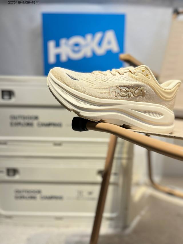 hoka One One Clifton 9 Low 全新配色这个品牌来自于新西兰的毛利语 Hoka表示大地 One One表示飞越 连起来就是飞越地平线 On