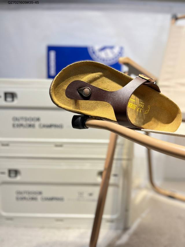 勃肯鞋Birkenstock 人字拖 二字拖 真皮软木拖 出口韩国的订单 有没有姐妹跟我一样 喜欢鞋拖 懒得弯腰系鞋带 所以Birkenstock博肯鞋真的是我