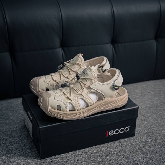 核心私 ecco爱步户外休闲凉鞋 运动包头沙滩鞋凉鞋 新款舒适透气鞋 越野系列 鞋面采用多种材质拼接 透气面料 柔软舒适 清晰质感 贴合脚部 舒心行走 便捷抽绳