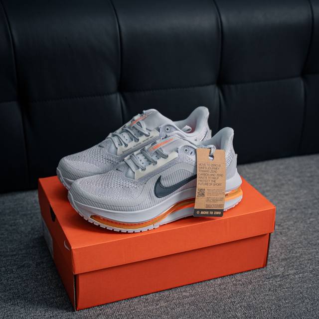 核心私 nike pegasus premium 减震防滑耐磨透气 低帮 跑步鞋 兼顾迅疾外观和稳固脚感 后跟覆面和中足动态支撑巧妙融合 缔造稳定顺畅的迈步体验