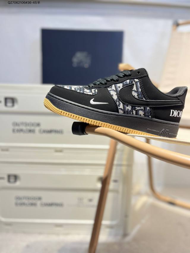 迪奥 X 耐克 Nike Air Force 1 '07空军一号 百搭休闲运动板鞋 柔软 弹性十足的缓震性能和出色的中底设计 横跨复古与现代的外型结合 造就出风