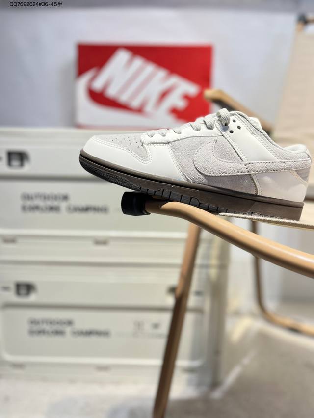 耐克Nike Dunk Low 板鞋Sb系列经典百搭休闲运动板鞋加厚鞋舌的填充 使舒适性大大提升 同时也更方便穿脱中底部分则加入了脚感柔软舒适Zoomair气垫