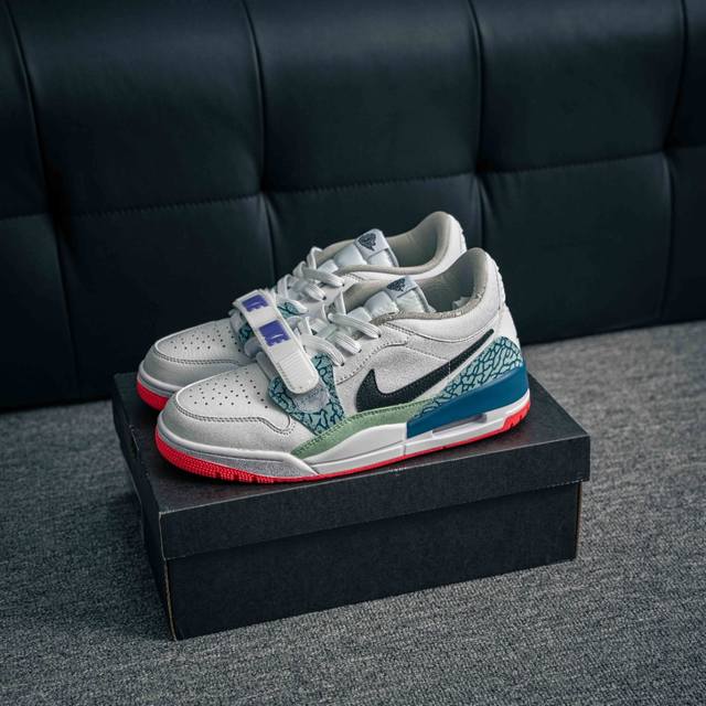 核心私 nike Air Jordan Legacy 312 Low 乔丹 Aj 312 最强三合一混合版 有着交错结合的设计 它的名字就展现出它所包含的鞋款元