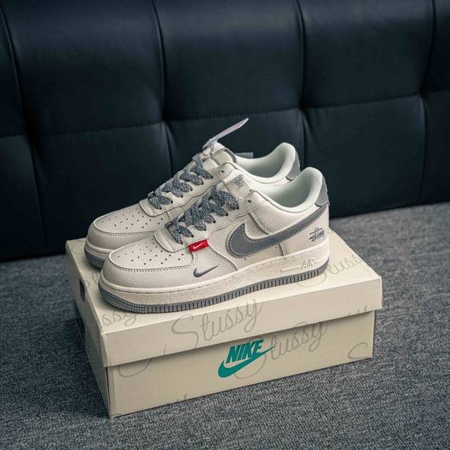 核心私 air Force 1 原装级别 原楦头原纸板 打造纯正空军版型专注外贸渠道 全掌内置蜂窝气垫 原盒配件 原厂中底钢印 拉帮完美 货号 Cs5288 0