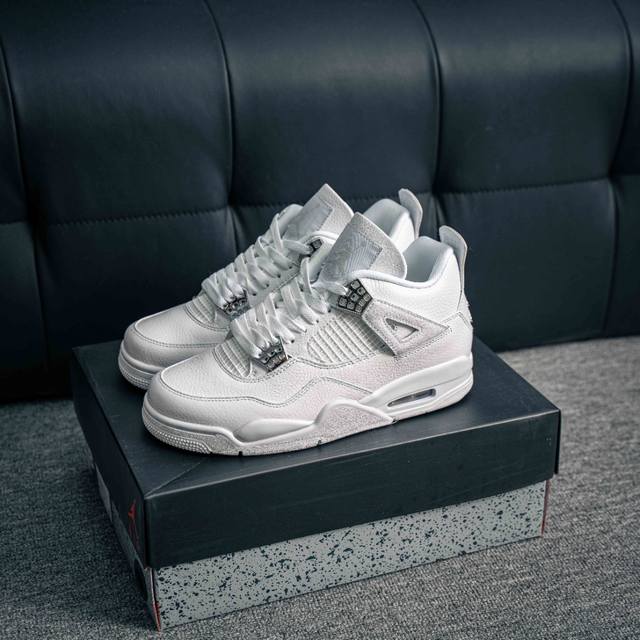 核心私 air Jordan Aj4 Retro 原楦原纸板同源开发 完美呈现乔4的版型 内侧正确双色网格 还原细节 正确气垫颜色 正确网格工艺 正确拉帮工艺