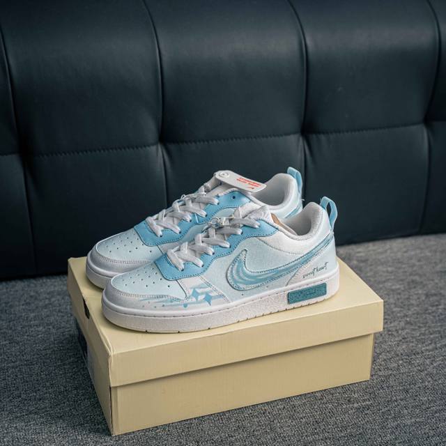 核心私 nike Court Vision Low 校园风低帮复古篮球板鞋男女运动鞋 延续80年代复古篮球鞋 添加学院风细节 皮革组合鞋面 利落风格 重现复古篮