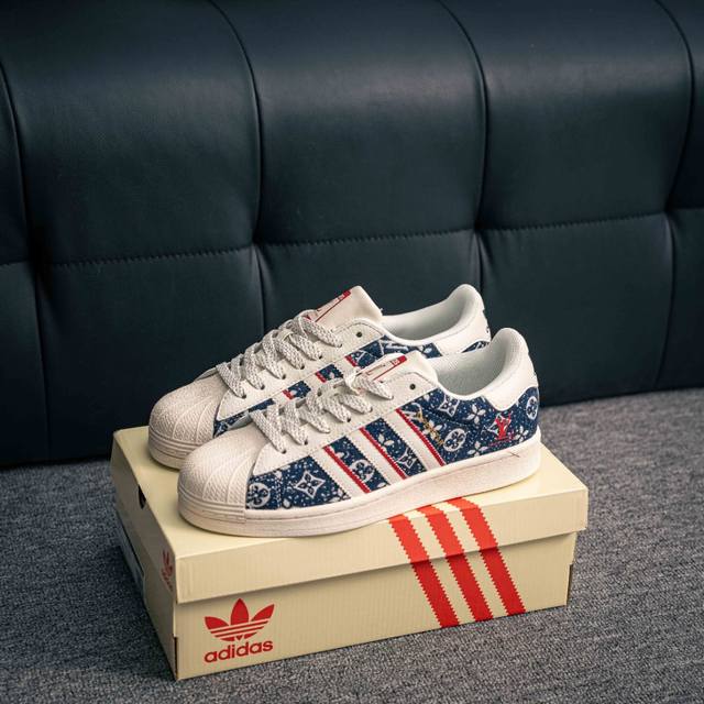 核心私 adidas Samba Og 桑巴舞街头系列德训运动板鞋 采用固色翻毛皮组合牛剖革鞋面材质 外置正确3层组合围条加厚烟胶橡胶大底 货号 Jy8910