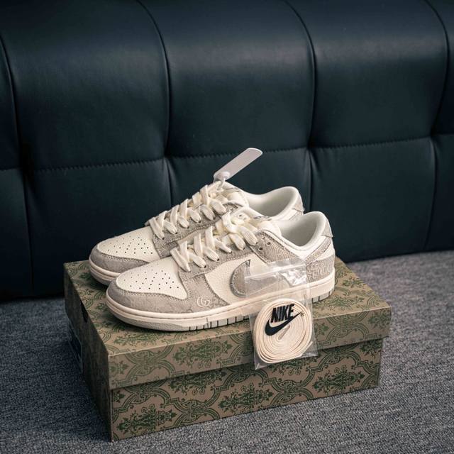 核心私 nike Dunk 全套原楦原模倾力打造完美版型 独家原厂航空铝磨具打磨大底 鞋头坡度极致还原 无解鞋型 原盒原配 圈内天花板工艺 原厂冲刀 超高清洁度