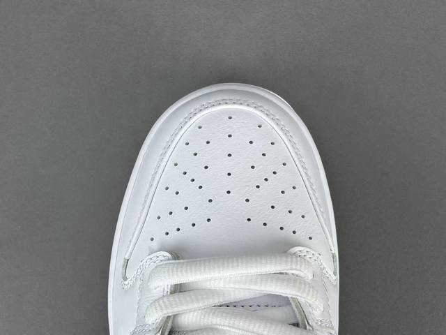 渠道优势 God版 Dunk Nike Dunk Sb pro Iso White Gum 低帮 板鞋 男女同款 白黑 尺码36-47.5 货号Cd2563-1