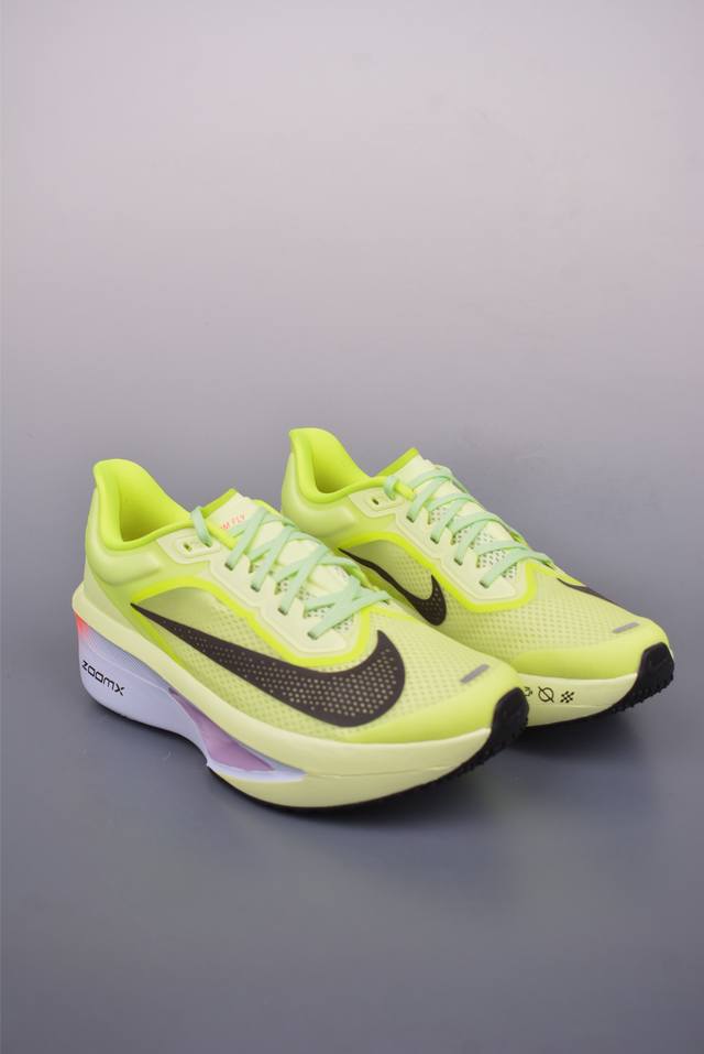 nike Air Zoom Rival Fly 6 超轻跑步鞋 织物减震轻盈跑步鞋 内置真碳 纯原版本 该鞋款专为训练和竞速而生 助力疾速畅跑 采用柔软的泡绵缓