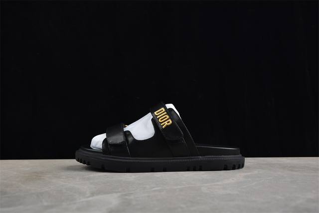 海淘代购版本 Dior 迪奥 Act 夏季百搭羊皮凉鞋 采用纯正小羊皮制作 定制五金辅料 全套包装 区别市面超纤普通货 鬼佬外贸冲正 高端零售专供品质 经典百搭