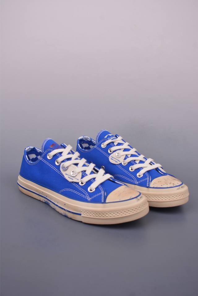ader Error X Converse 1970S 此款联名运用独特的设计理念和精湛工艺成为潮流圈的热门单品 以 The New Is Not New 为主