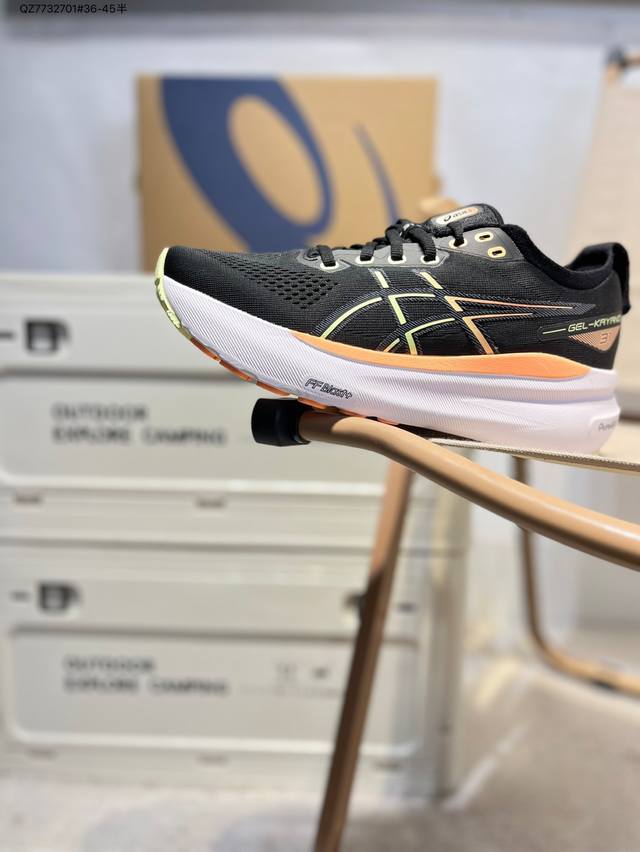 asics Gel-Kayano 31亚瑟士经典跑鞋 如今机能风和户外风吹得正劲 便是主打 Urban Outdoor机能越野风格 城市和户外场景都能轻松应对